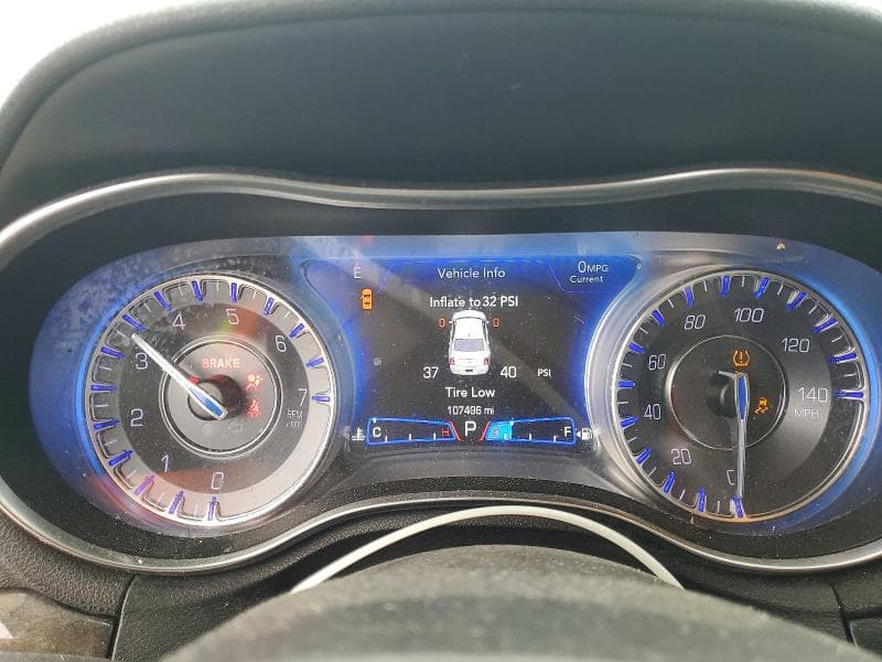 2019 CHRYSLER 300 LIMITED 9