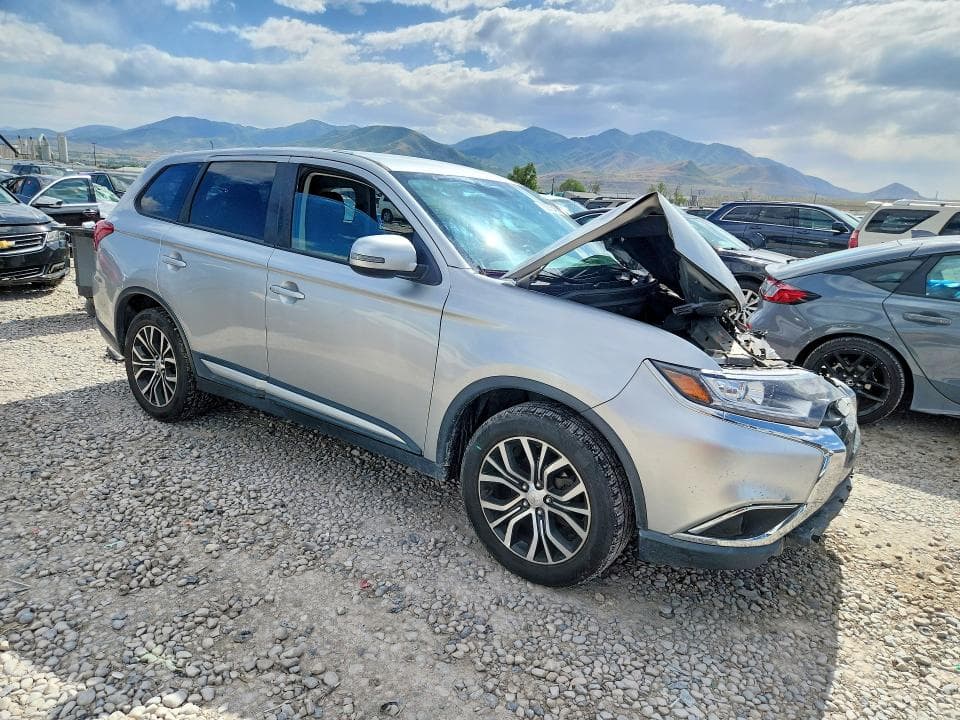 2018 MITSUBISHI OUTLANDER SE 4