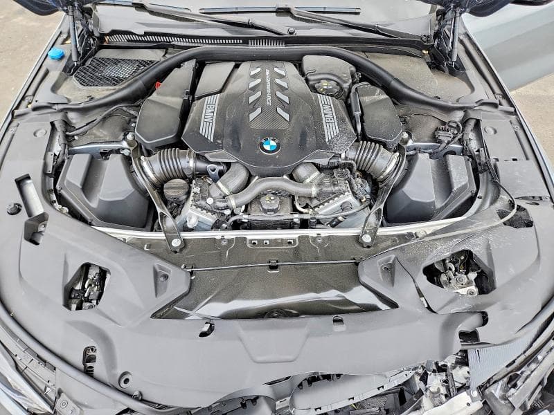 2025 BMW M850XI 11