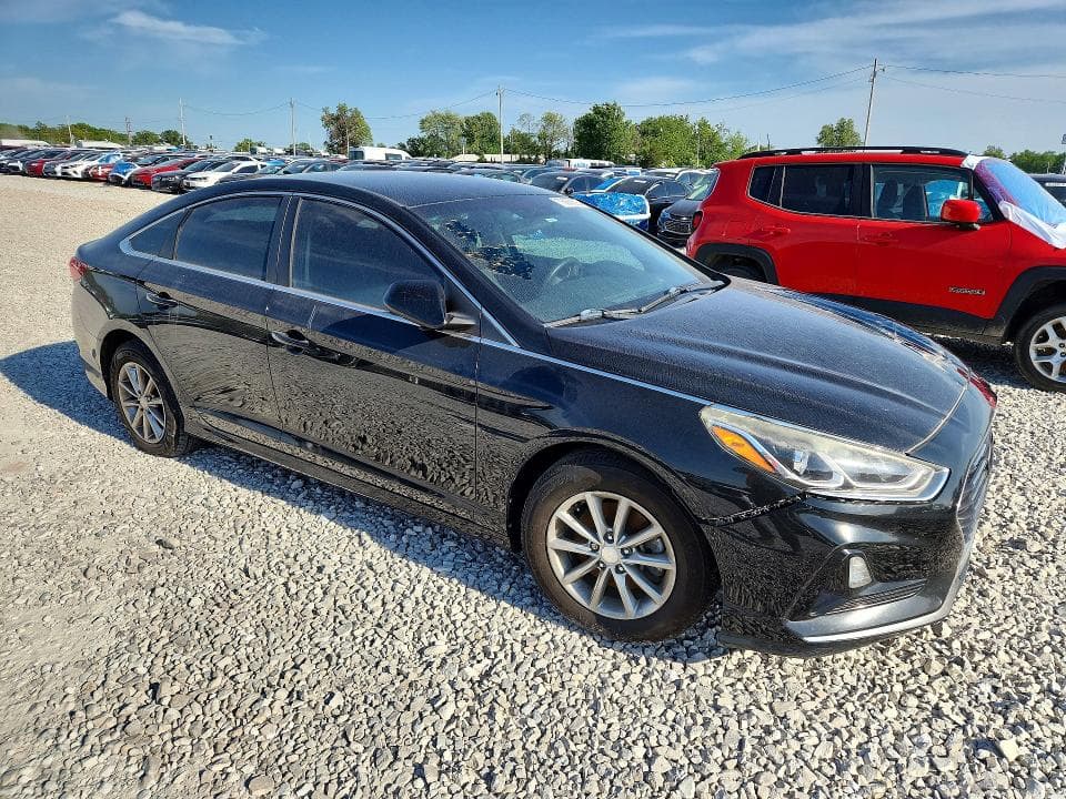 2018 HYUNDAI SONATA SE 4