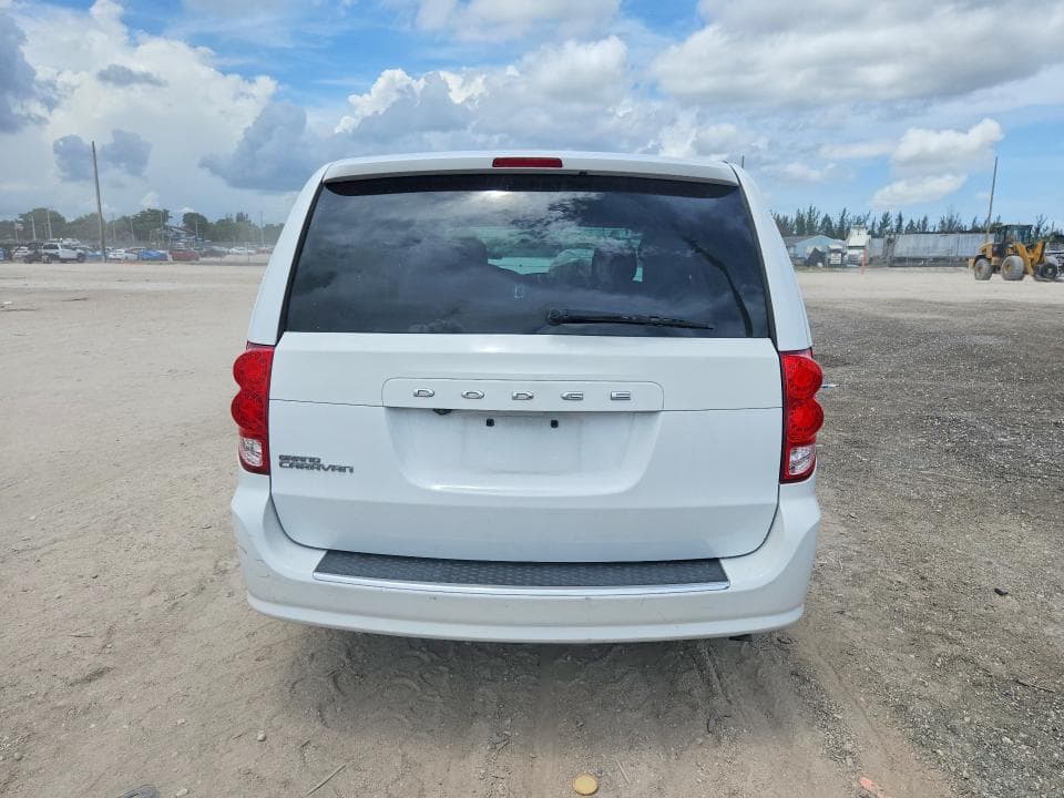 2018 DODGE GRAND CARAVAN SE 6