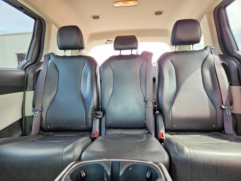 2022 KIA CARNIVAL EX 19