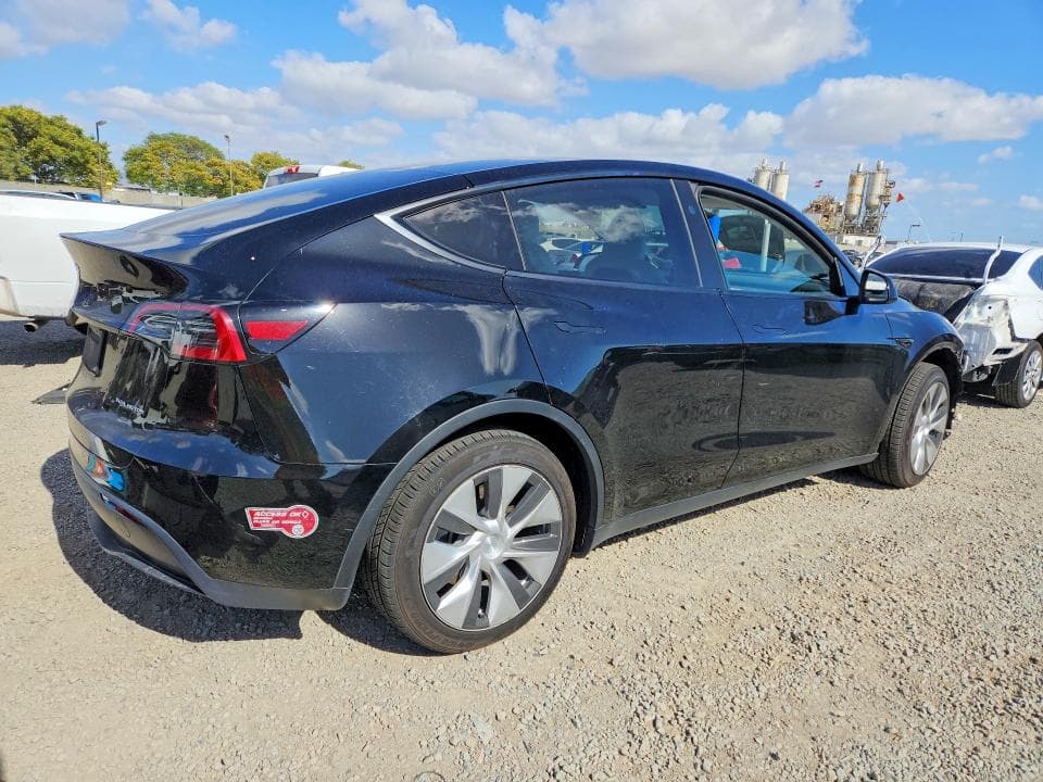 2023 TESLA MODEL Y 3