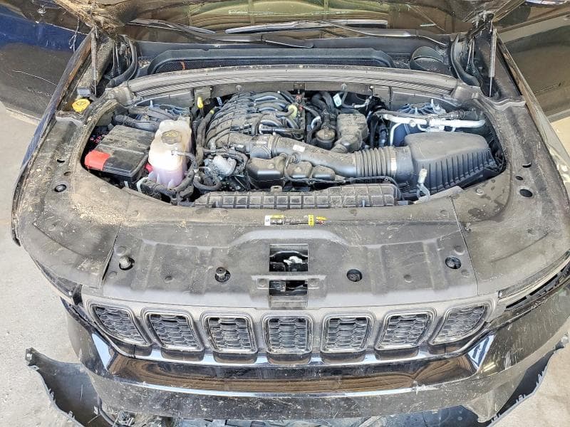 2024 JEEP GRAND CHEROKEE LAREDO 12