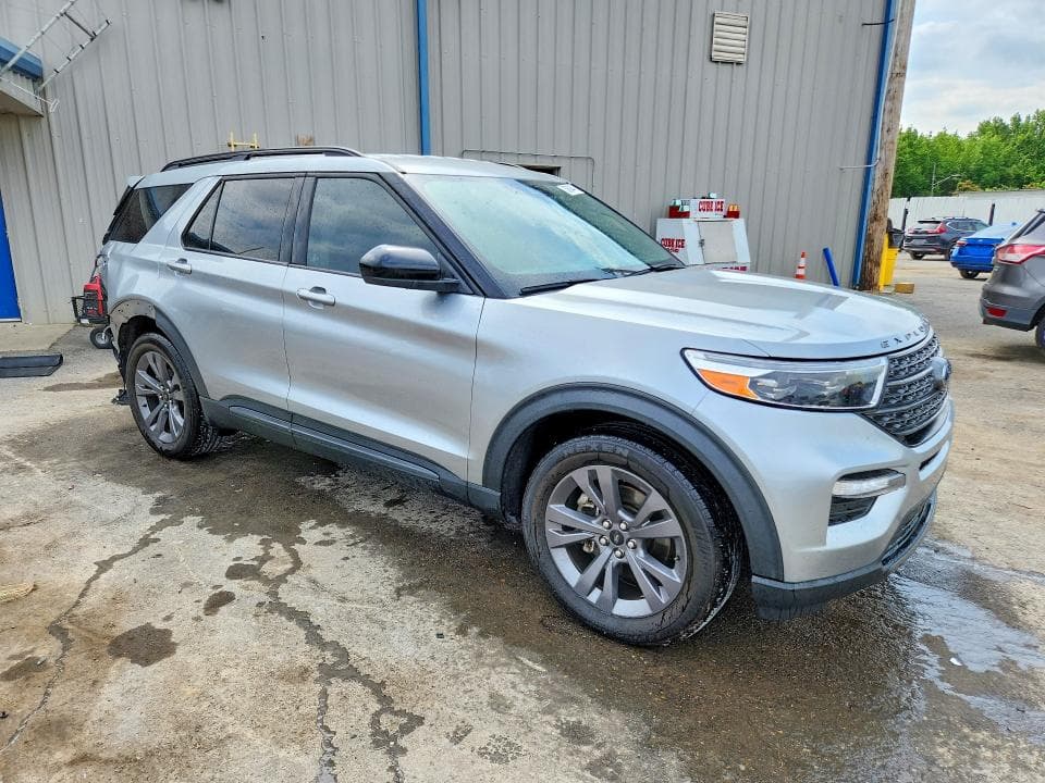 2023 FORD EXPLORER XLT 4