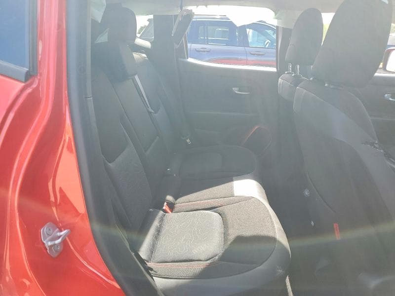 2019 JEEP RENEGADE TRAILHAWK 11