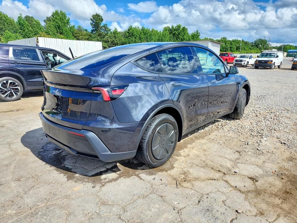 2026 TESLA MODEL Y 3