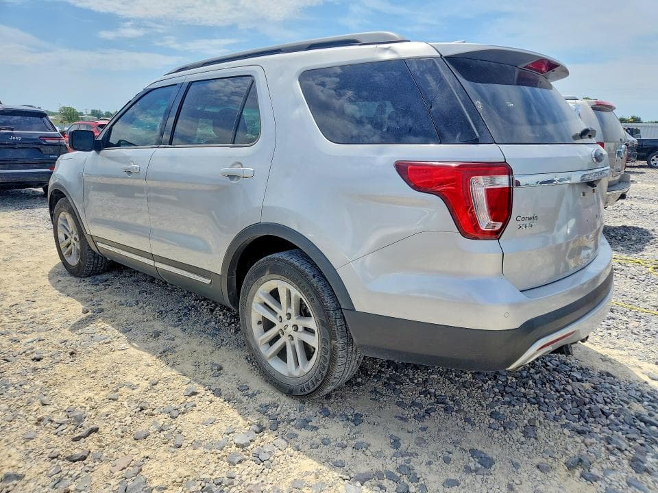 2017 FORD EXPLORER XLT 2