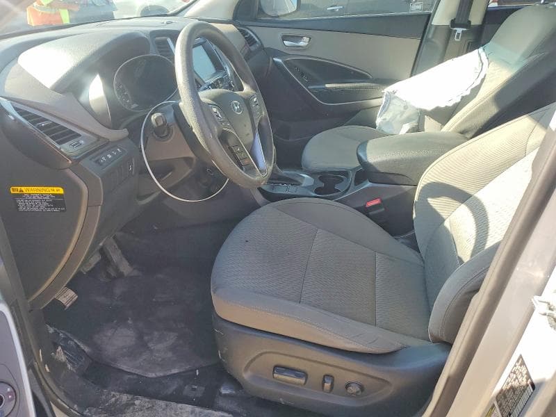2017 HYUNDAI SANTA FE SE 7