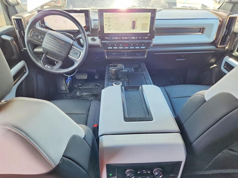2024 GMC HUMMER SUV 2X 8