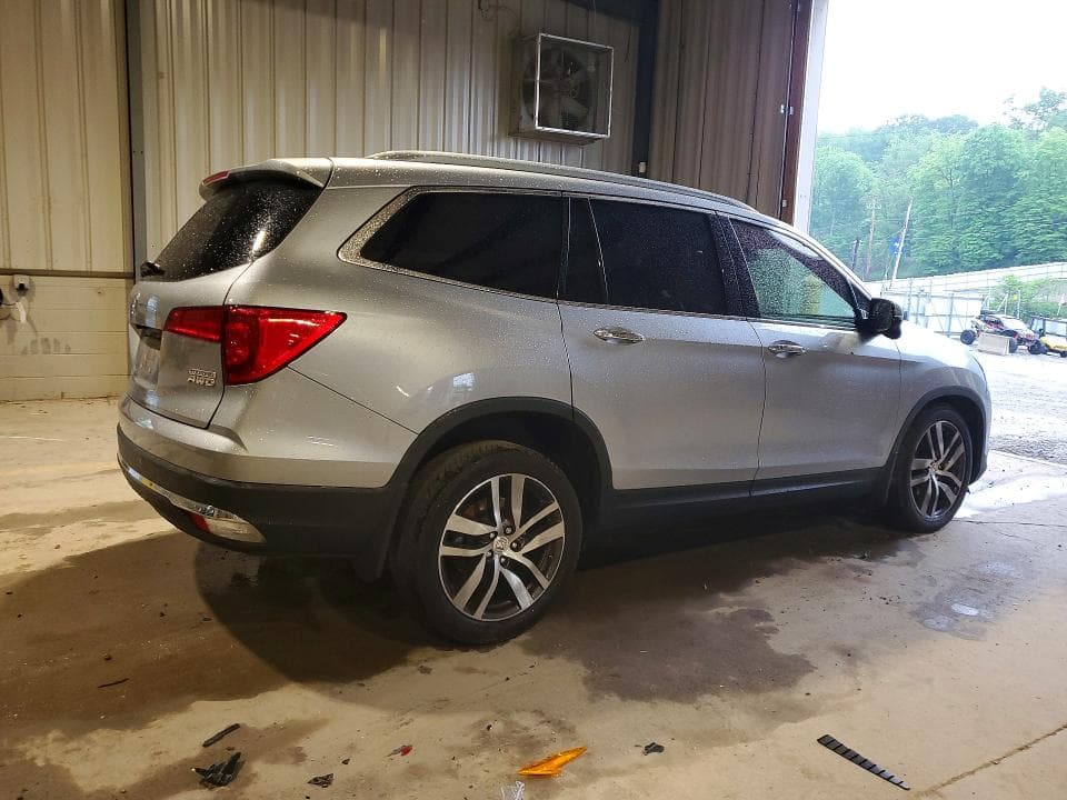 2018 HONDA PILOT TOURING 3