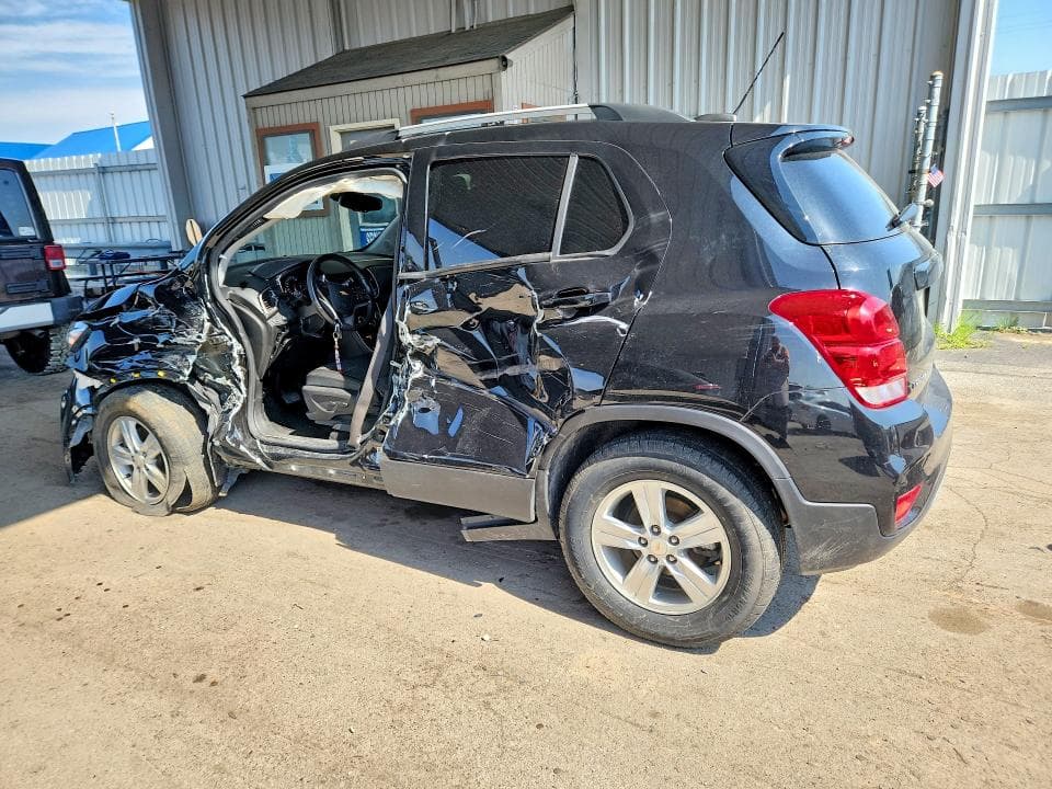 2022 CHEVROLET TRAX 2