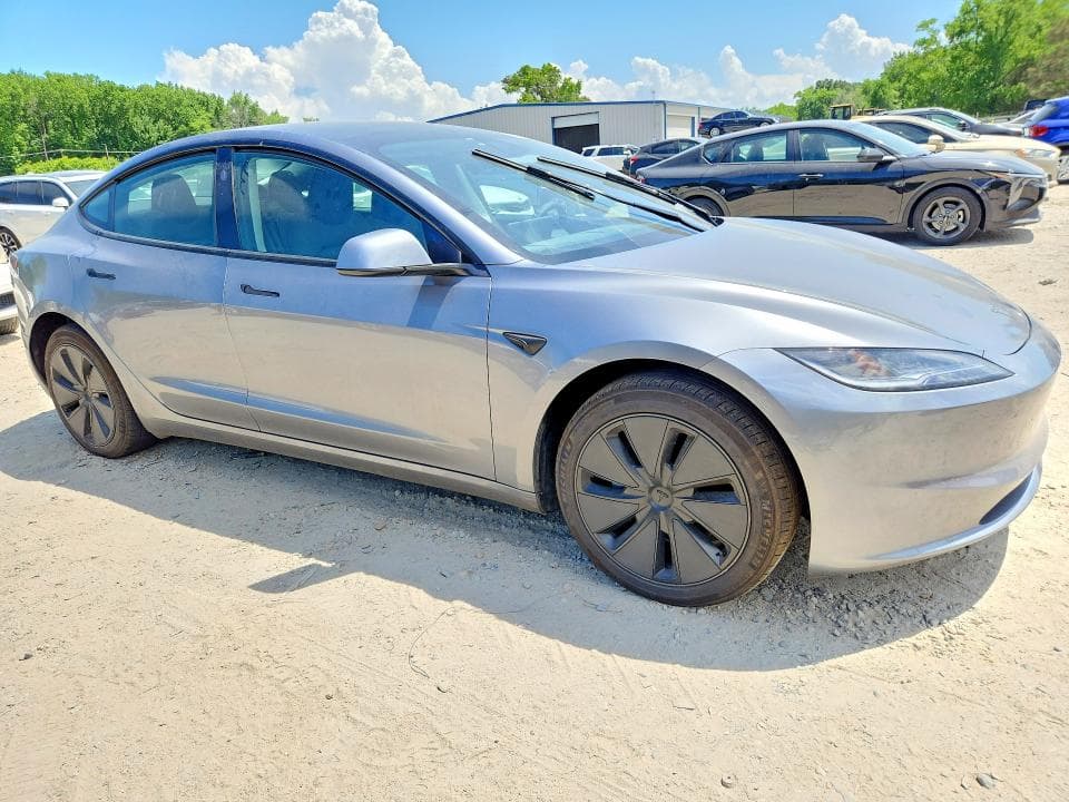 2025 TESLA MODEL 3 4