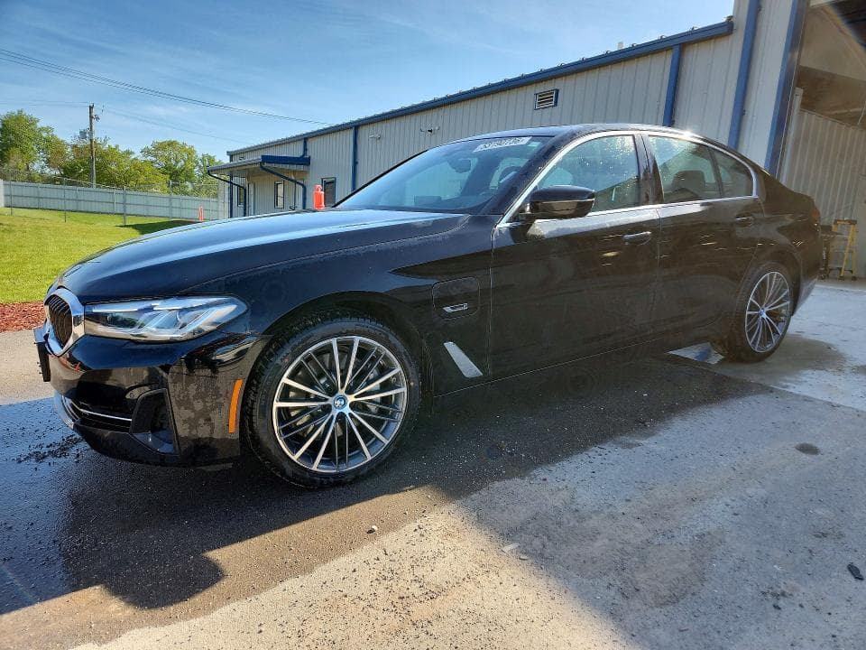 2023 BMW 530E - 1
