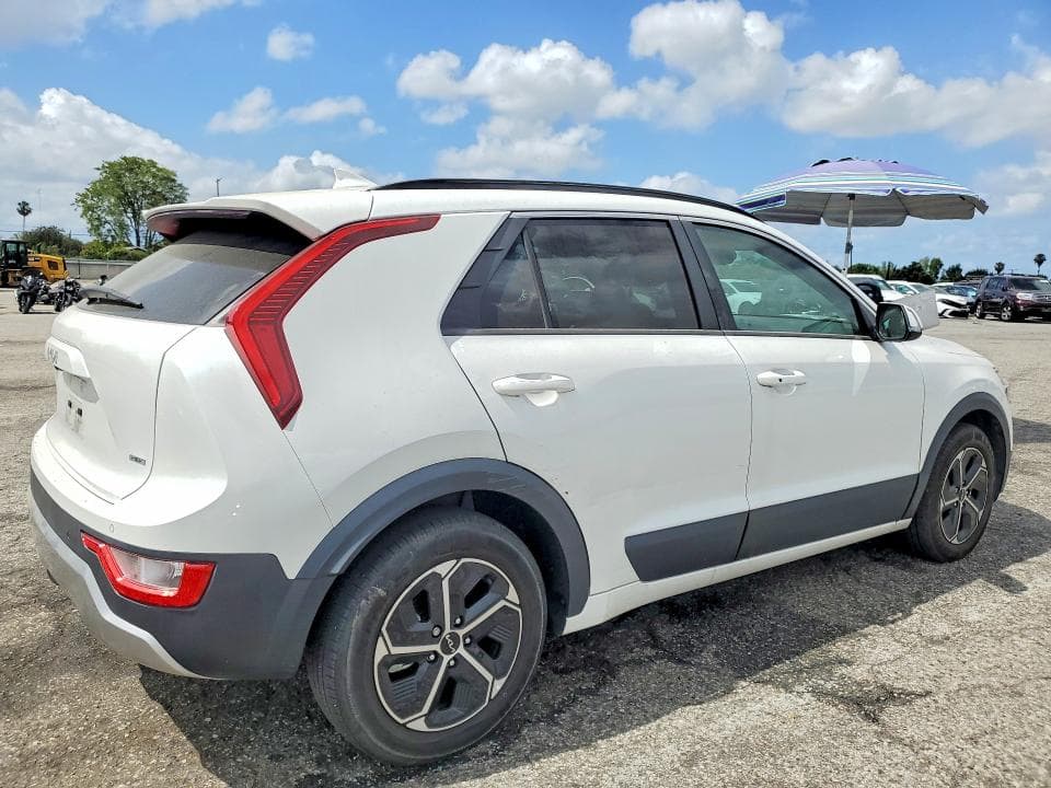 2023 KIA NIRO EX 3
