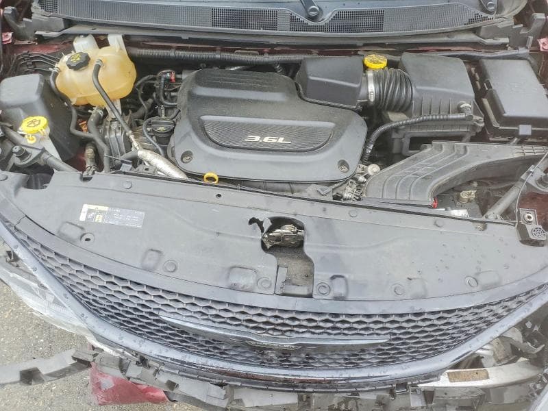 2019 CHRYSLER PACIFICA TOURING L 12