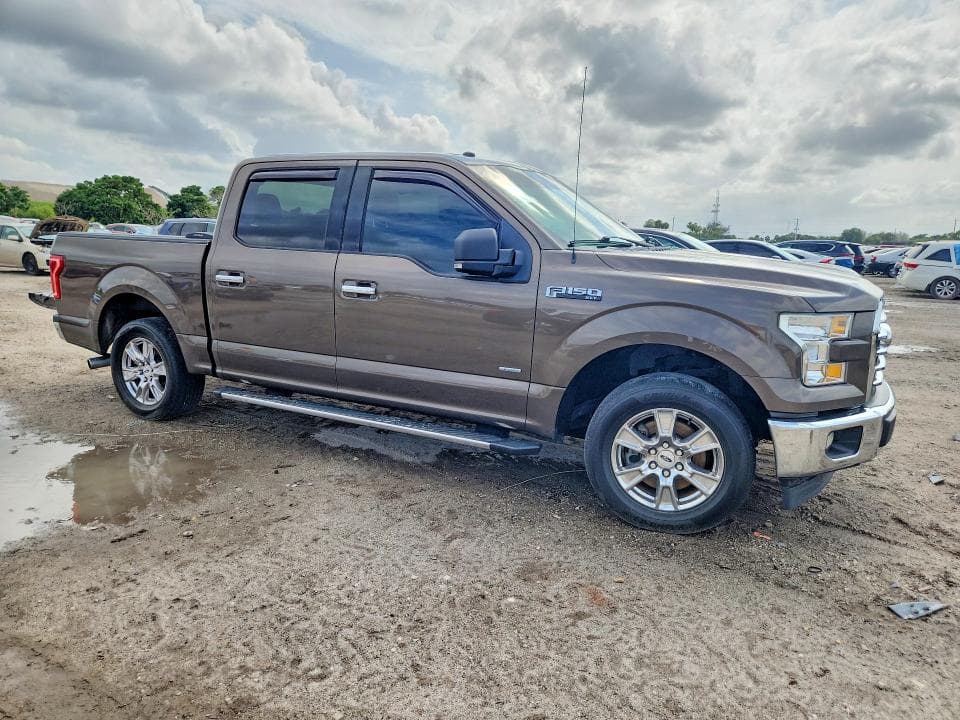 2017 FORD F150 SUPERCREW 4