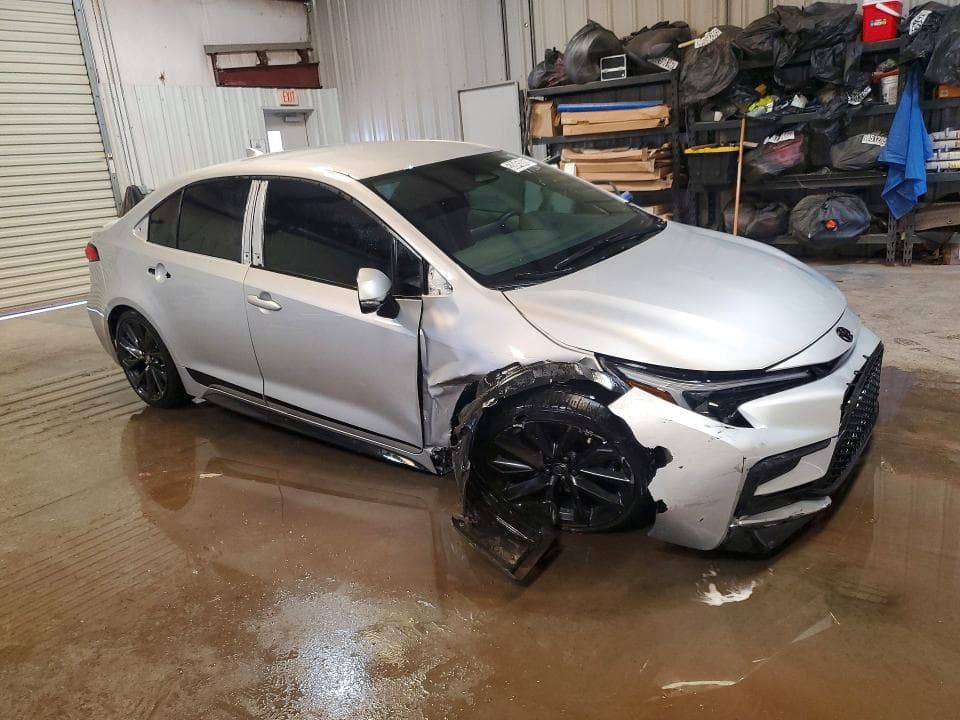 2025 TOYOTA COROLLA SE 4