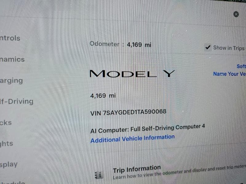 2026 TESLA MODEL Y 9