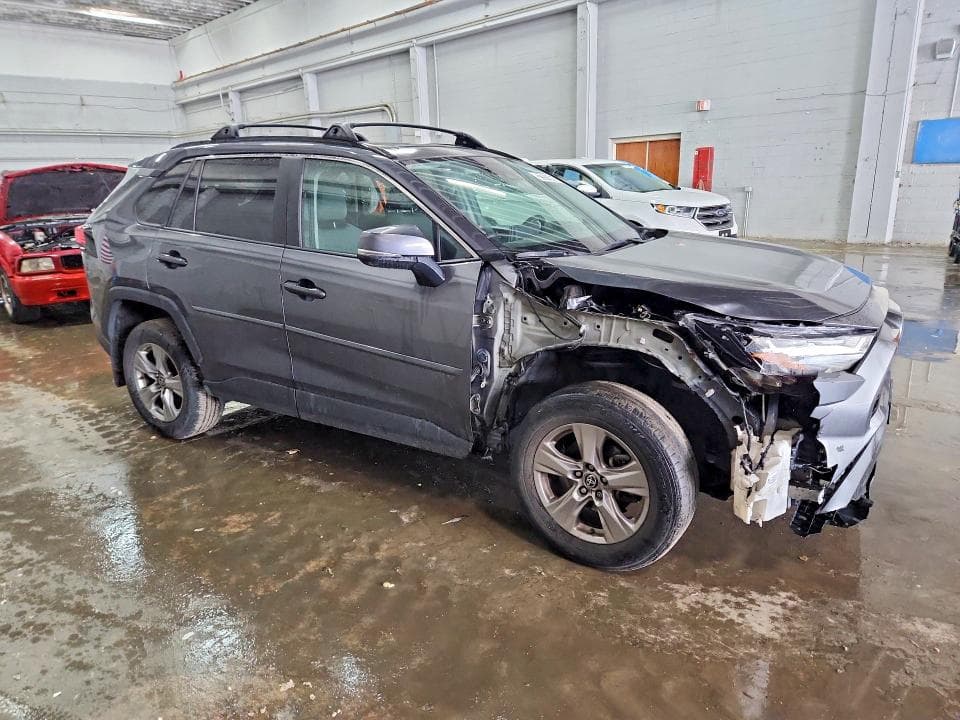 2023 TOYOTA RAV4 XLE 4