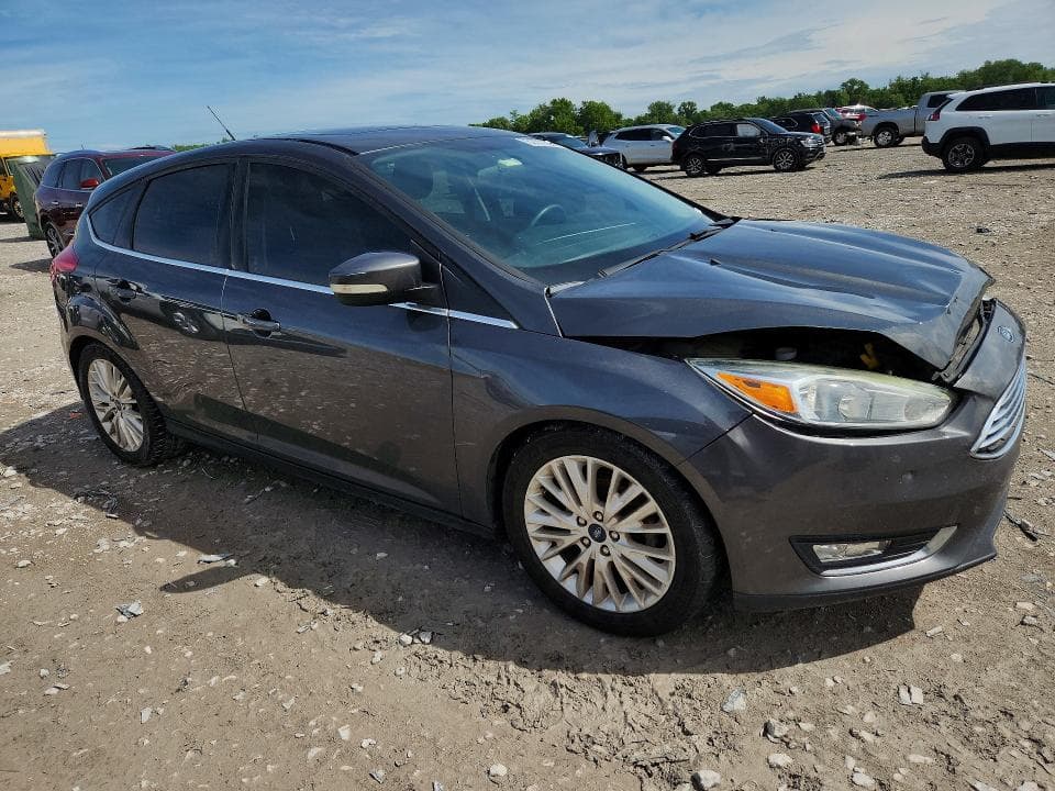 2017 FORD FOCUS TITANIUM 4