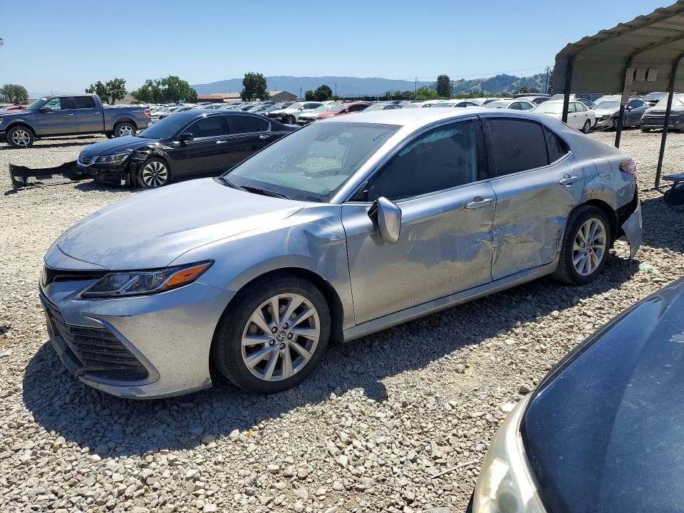 2024 TOYOTA CAMRY LE