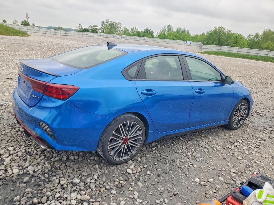 2022 KIA FORTE GT 5