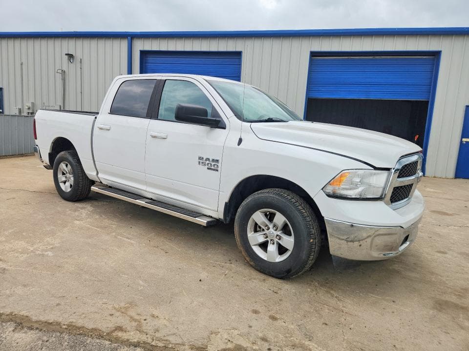 2021 RAM 1500 CLASSIC SLT 4