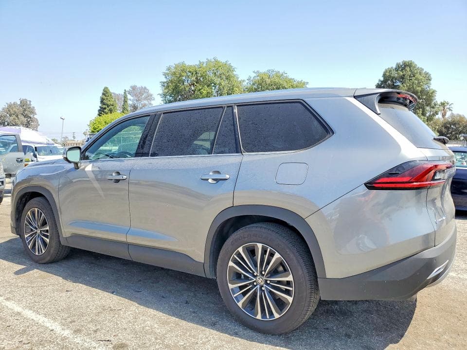 2025 TOYOTA GRAND HIGHLANDER HYBRID MAX PLATINUM 2