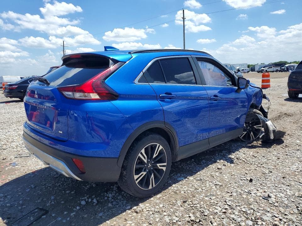 2023 MITSUBISHI ECLIPSE CROSS SE 3