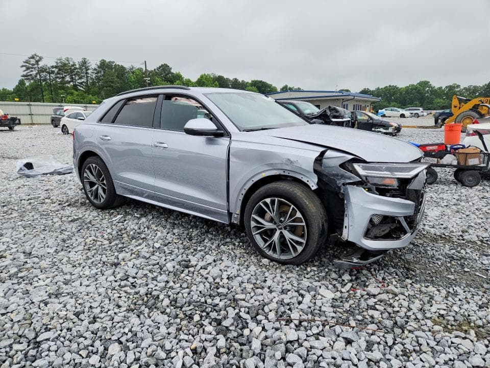 2021 AUDI Q8 PREMIUM 4