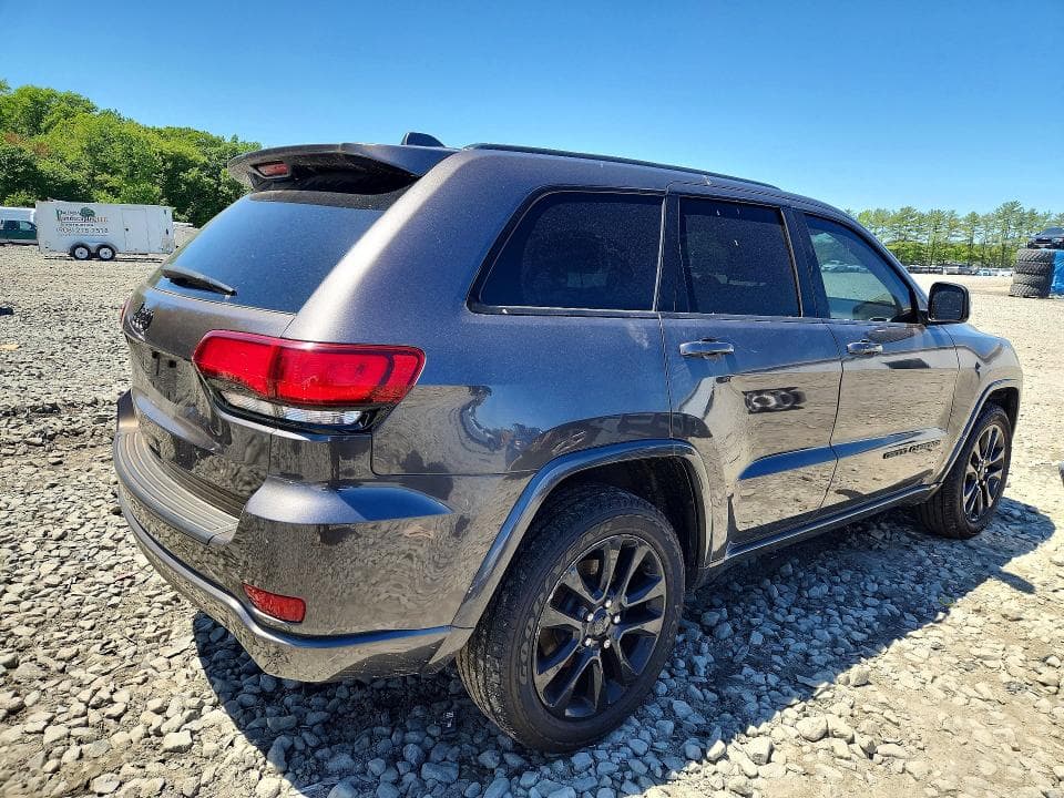 2019 JEEP GRAND CHEROKEE LAREDO 3