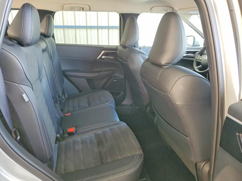 2025 MITSUBISHI OUTLANDER SE 11