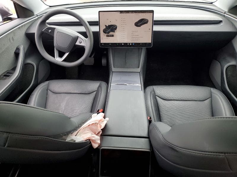 2025 TESLA MODEL 3 8