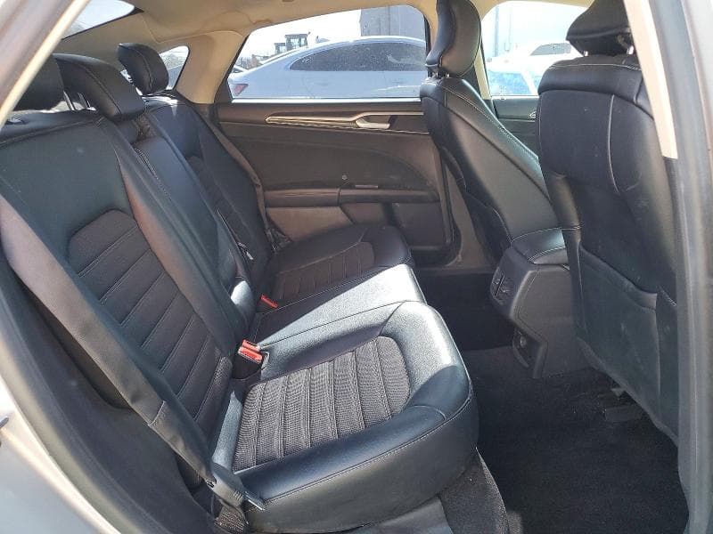 2017 FORD FUSION SE 10