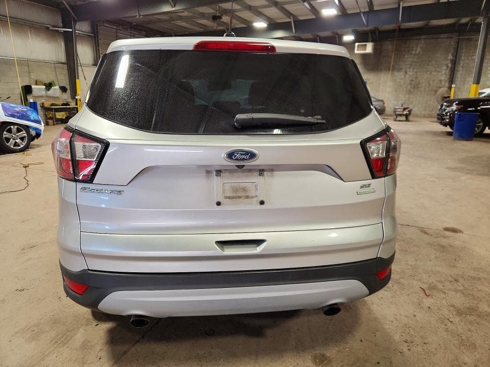 2017 FORD ESCAPE SE 6