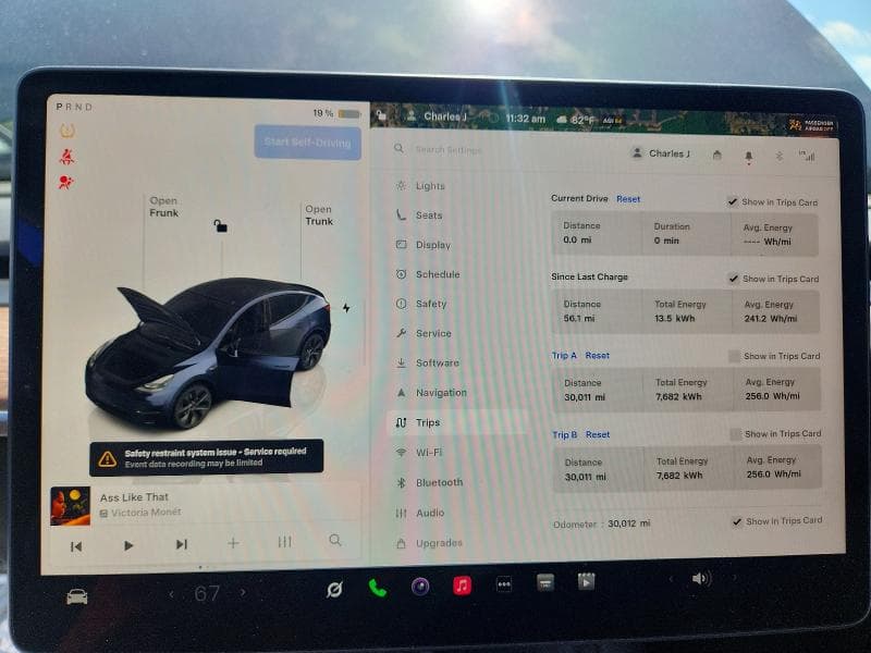 2025 TESLA MODEL Y 9