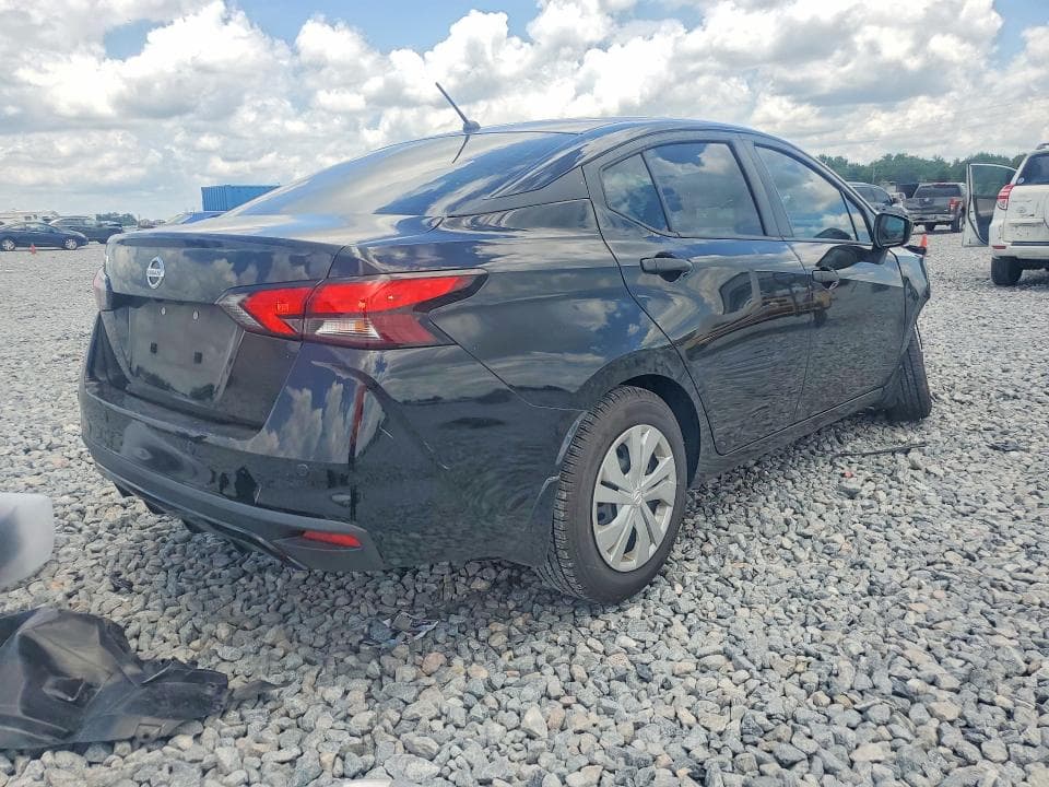 2022 NISSAN VERSA S 3