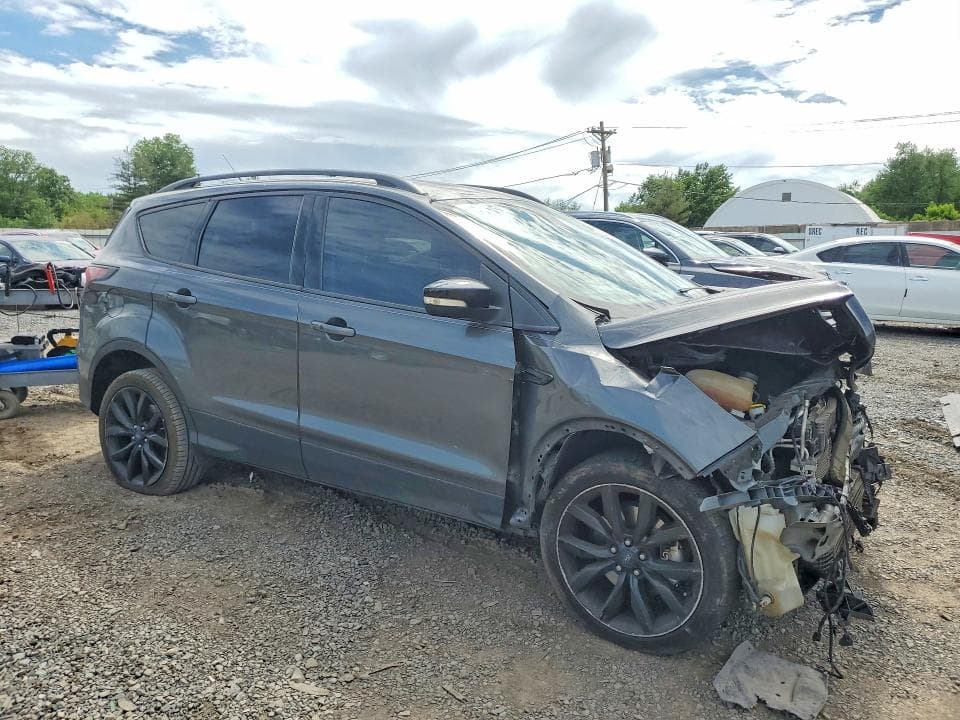 2017 FORD ESCAPE TITANIUM 4
