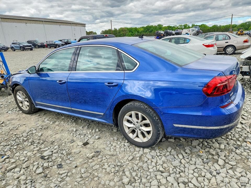 2017 VOLKSWAGEN PASSAT S S 2