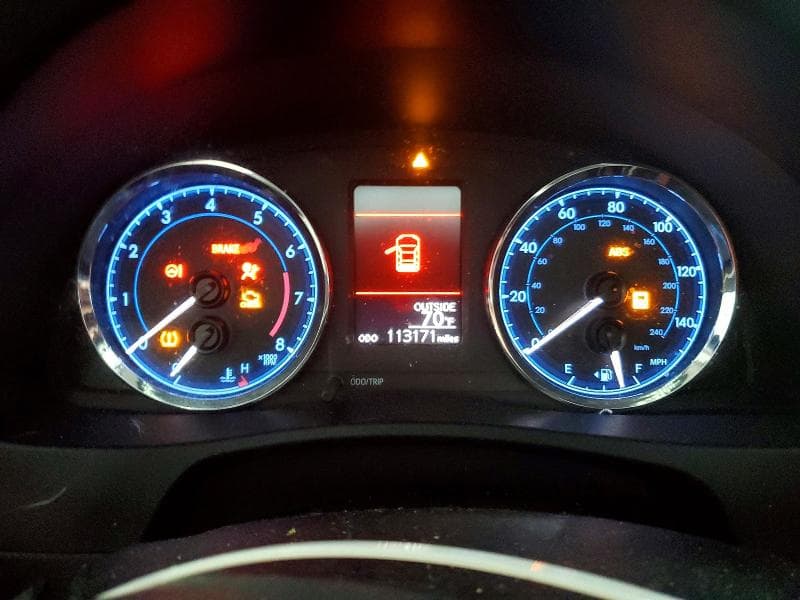 2017 TOYOTA COROLLA LE 9