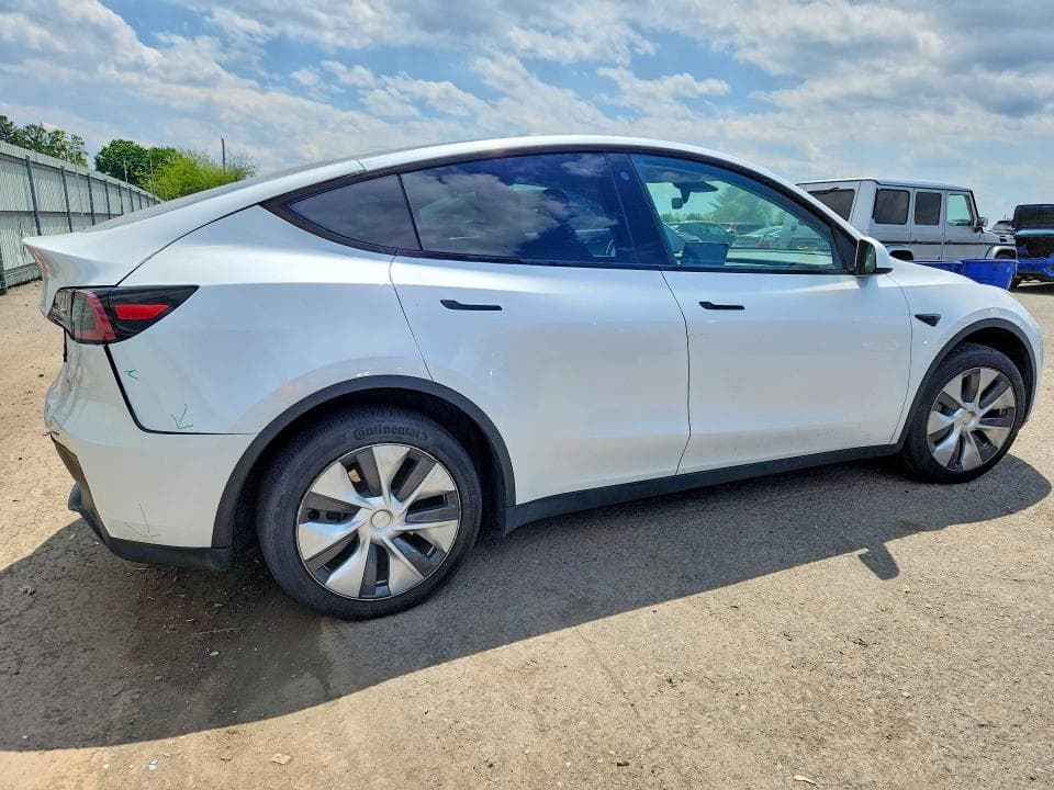2023 TESLA MODEL Y 3