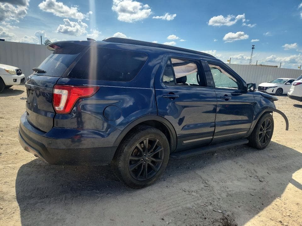 2017 FORD EXPLORER XLT 3