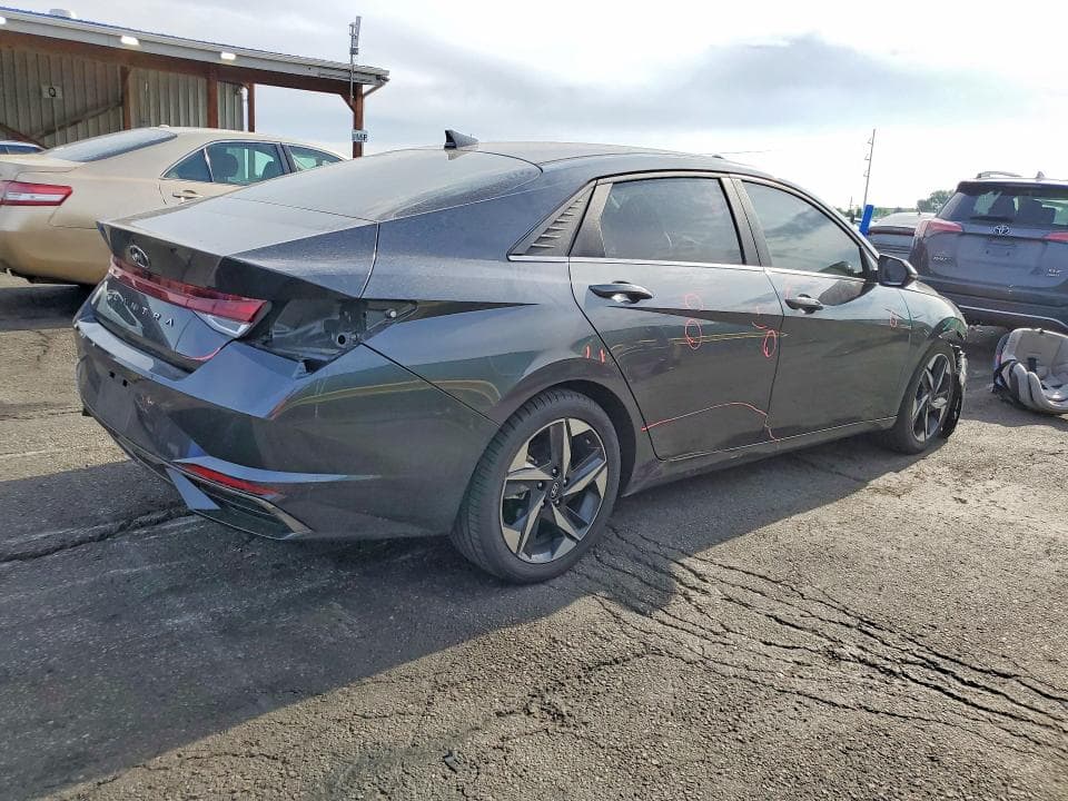 2021 HYUNDAI ELANTRA SEL 3