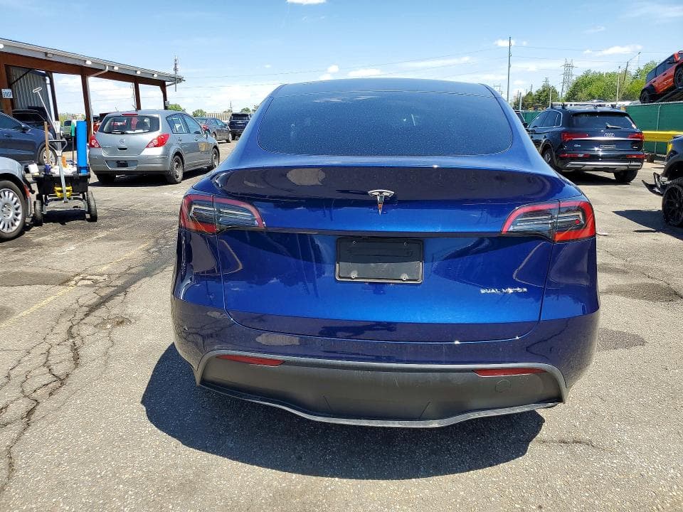 2024 TESLA MODEL Y 6