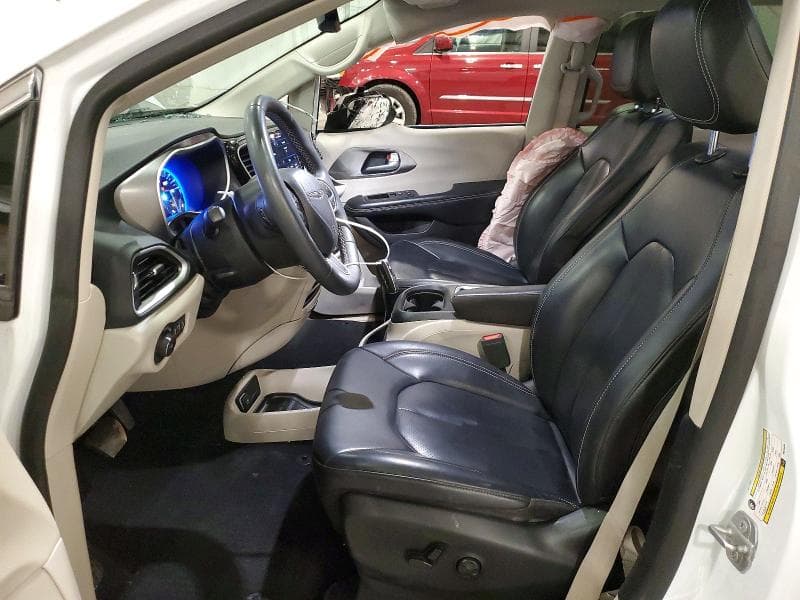 2023 CHRYSLER PACIFICA TOURING L 7