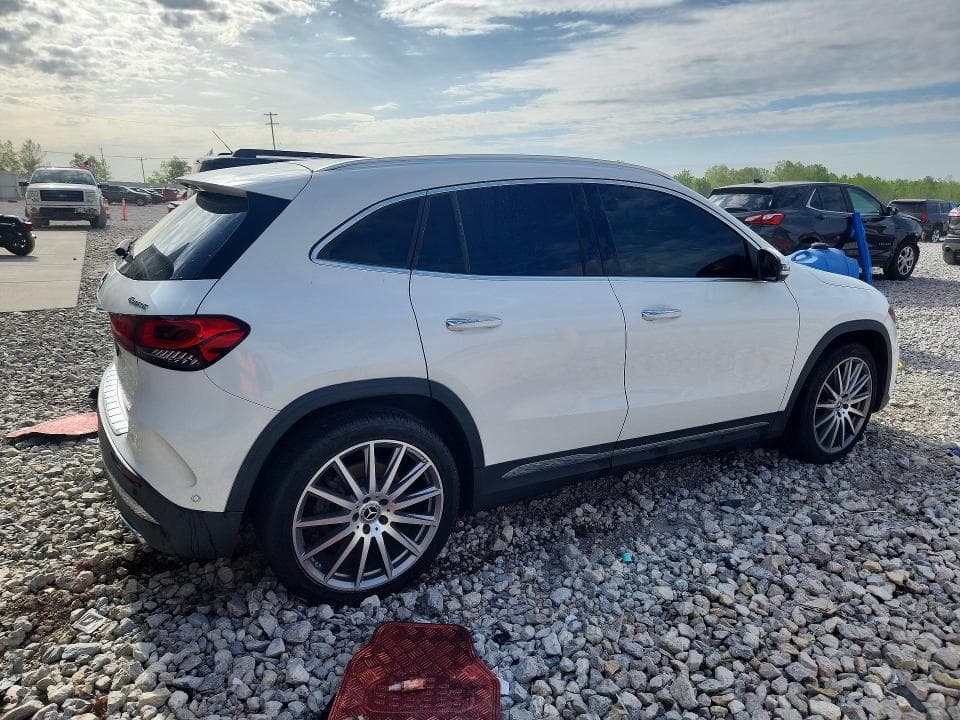 2022 MERCEDES-BENZ GLA 250 4MATIC 250 4MATIC 3