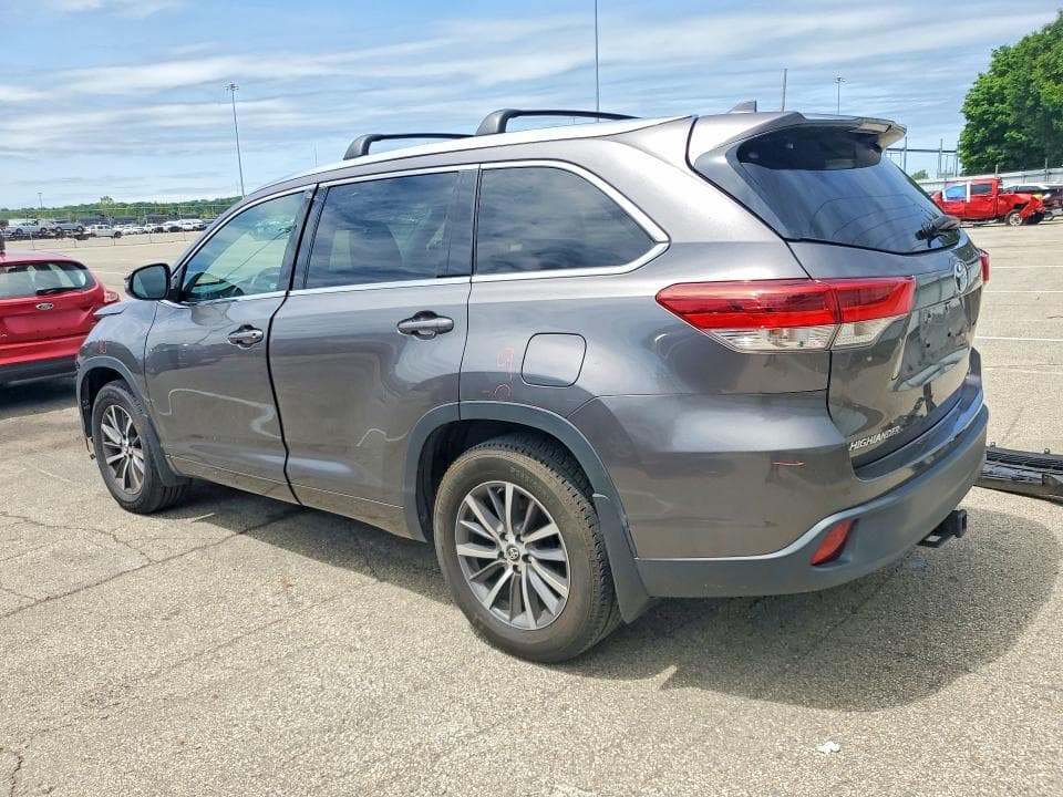 2017 TOYOTA HIGHLANDER XLE 2