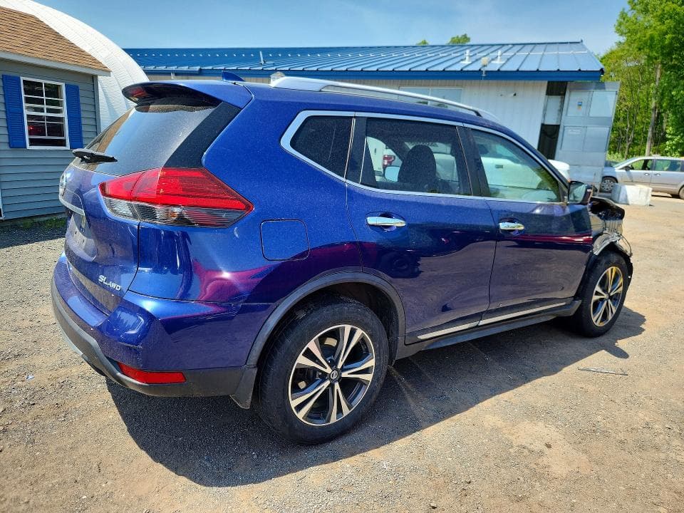 2017 NISSAN ROGUE SL 3