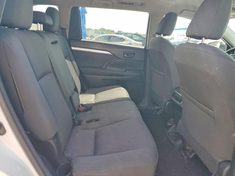 2018 TOYOTA HIGHLANDER LE 11